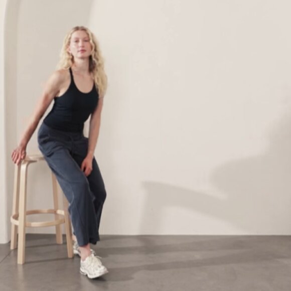 NWT Athleta Renew support top, size small - Picture 4 of 6